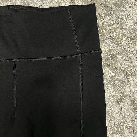 Victoria’s Secret Sport Black Leggings - Picture 2 of 3